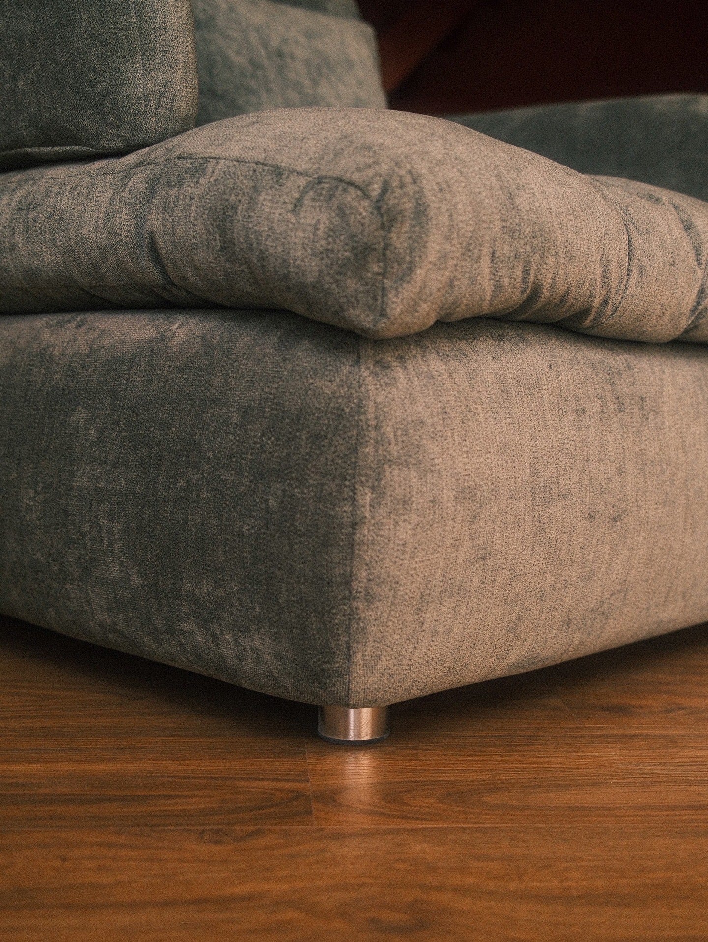 Soft landing chair
