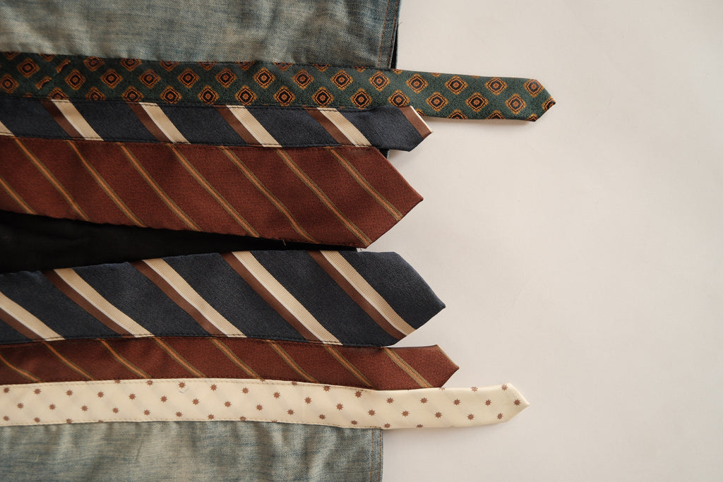 Tie vest