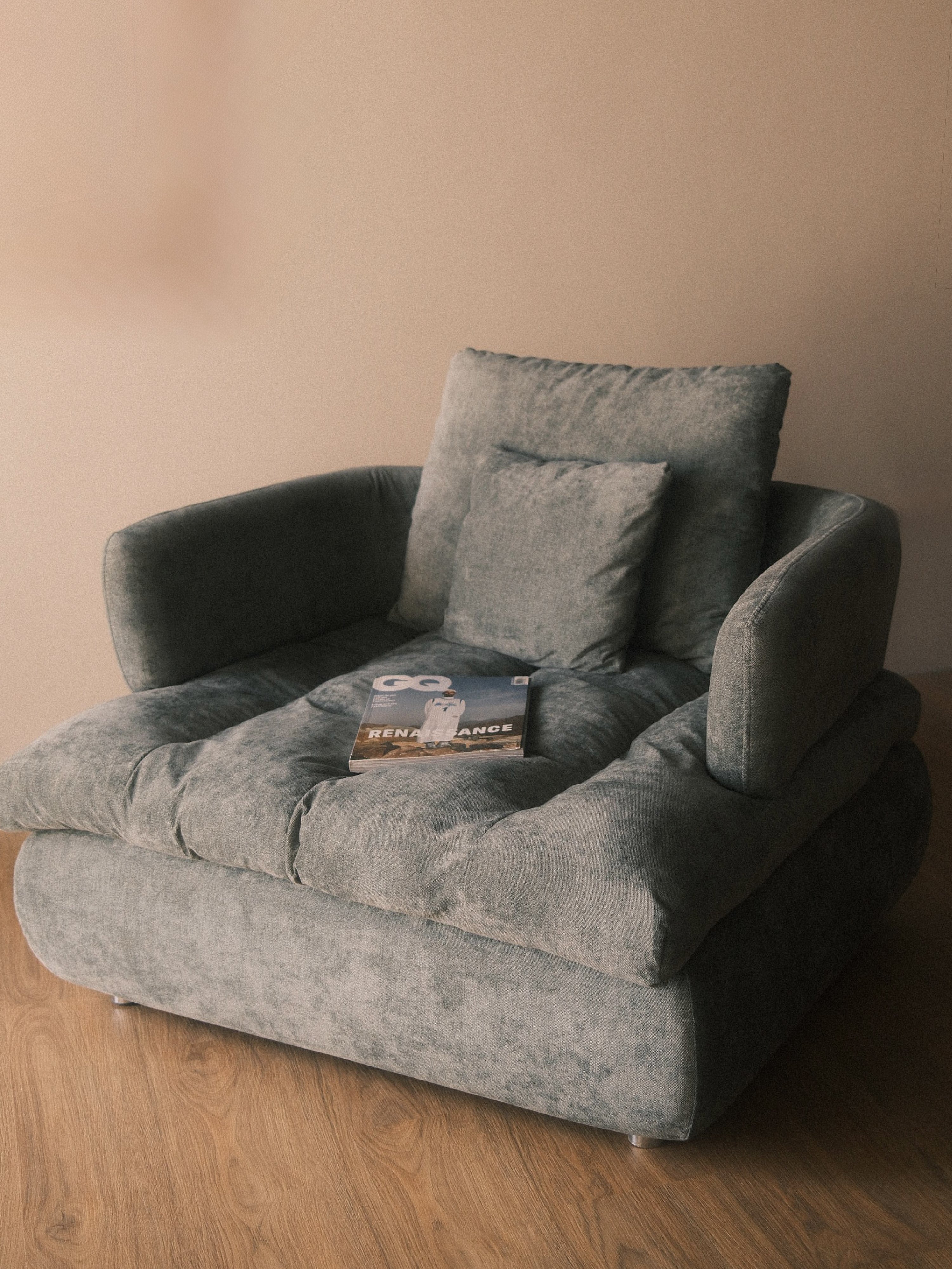 Soft landing chair