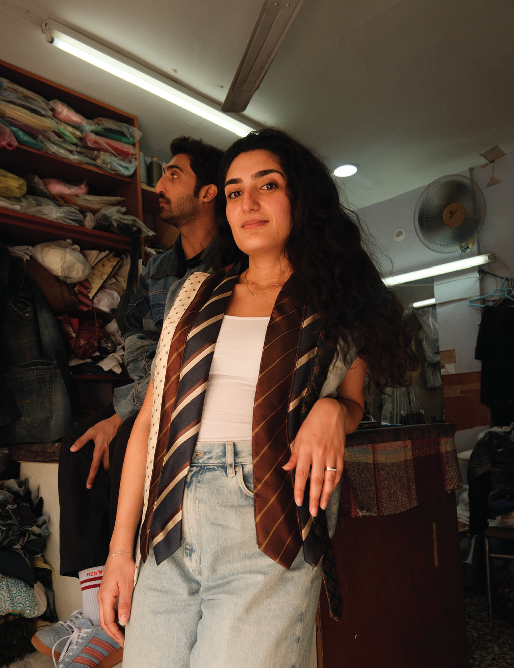 Tie vest